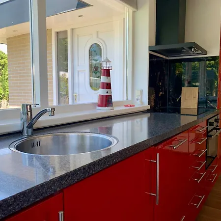 Stylish Coastal Retreat In Sint Maartenszee Vakantiehuis